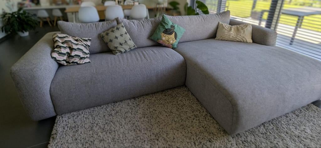 ZGAN lounge zetel ( Juntoo Lomo ), Huis en Inrichting, Zetels | Complete zithoeken, Ophalen, Zo goed als nieuw, Stof