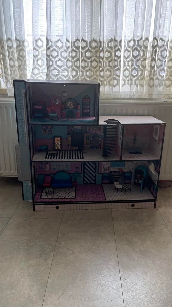 Poppenhuis L.O.L, Enlèvement, Comme neuf