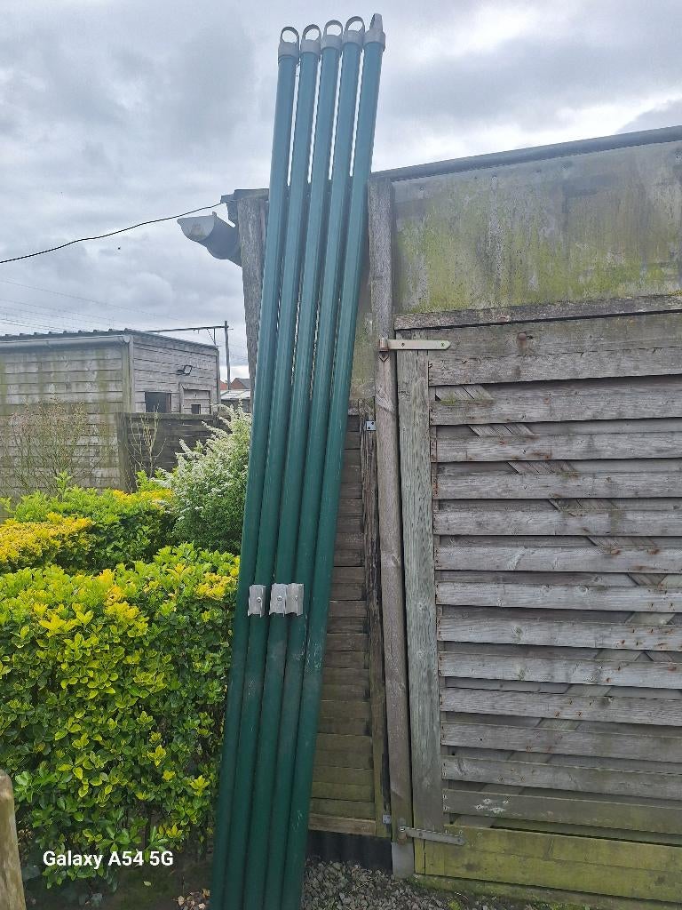 5 metalen palen bekaert 2.80m, Ophalen, Overige materialen, Overige typen, Zo goed als nieuw