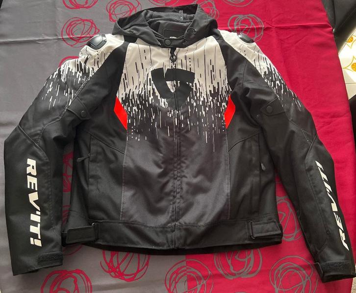 Rev'It Quantum 2 H20 Noir-Blanc XL - Comme neuf, Motos, Vêtements | Vêtements de moto, Manteau | tissu, Hommes, Seconde main, Enlèvement