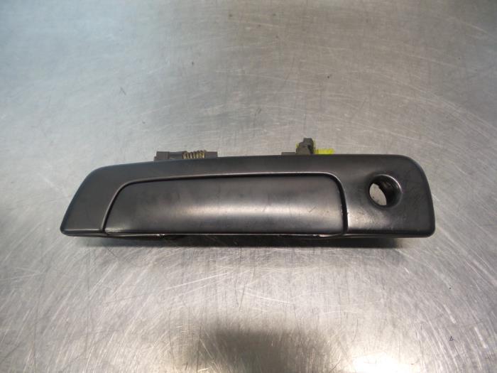 Poignée portière 2portes gauche d'un Mitsubishi Colt (Colt, Autos : Pièces & Accessoires, Carrosserie & Tôlerie, Mitsubishi, Utilisé