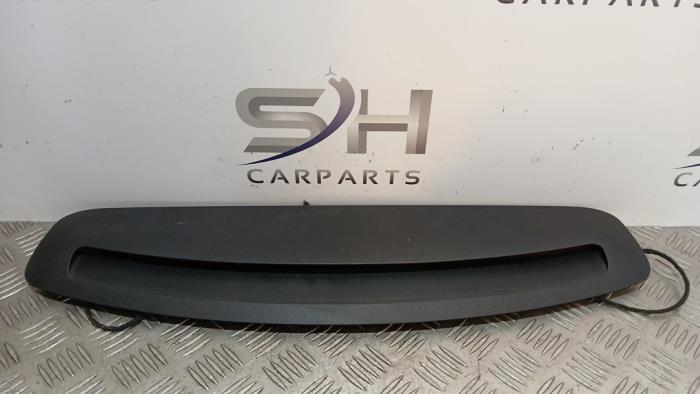 Feu de freinage supplémentaire centre d'un Mercedes C-Klass, Autos : Pièces & Accessoires, Éclairage, Mercedes-Benz, Utilisé, 3 mois de garantie