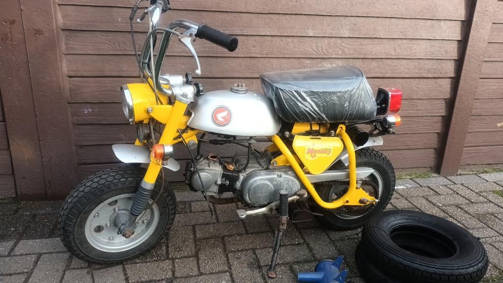 Honda Monkey z50a vrij zeldzaam 1969 project, Fietsen en Brommers, Brommers | Honda, Zo goed als nieuw, Ophalen of Verzenden