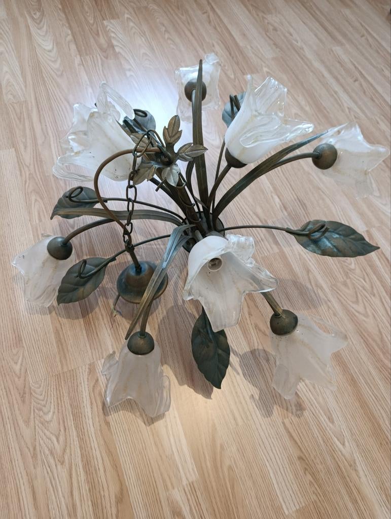 3 lustres et 2 plafonniers neuf