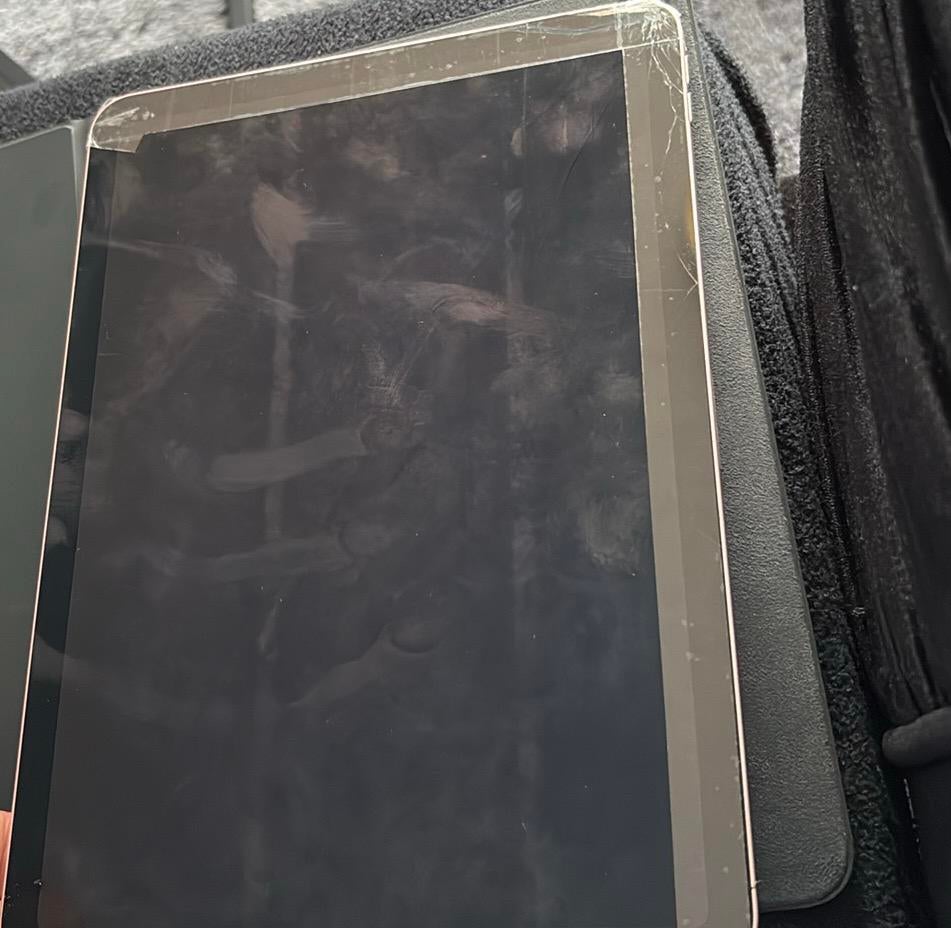 Ipad gezocht defect/kapot/onderdelen, Ophalen, Zo goed als nieuw