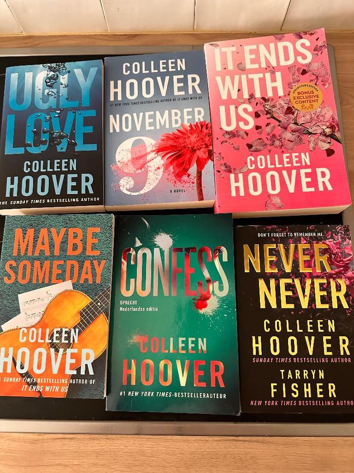 Boeken - Colleen Hoover, Antiek en Kunst, Antiek | Boeken en Manuscripten, Ophalen