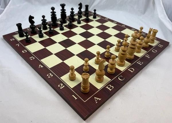 Schaak Nine Men's Morris bordspel hout 45x45cm schaakfiguren, Een of twee spelers, Verzenden, Zo goed als nieuw, Overig