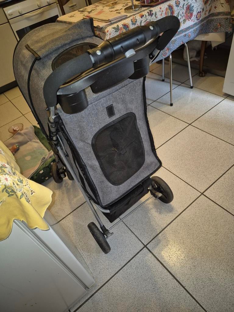 Poussette pour chien neuf de chez tom&co, Animaux & Accessoires, Enlèvement