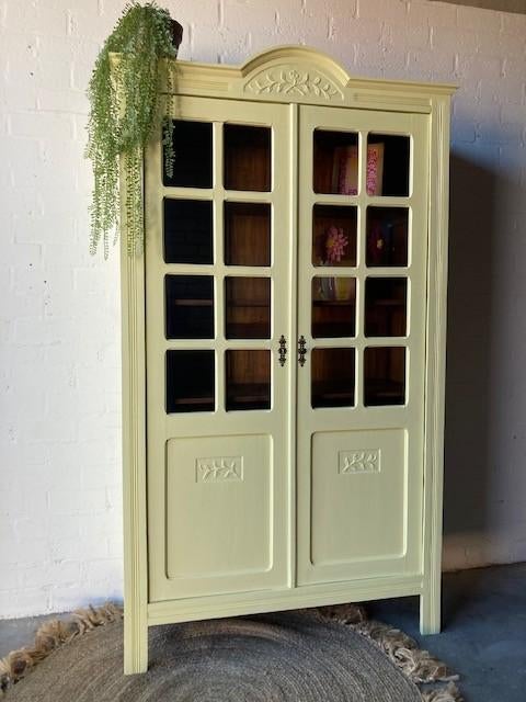 Antieke vitrinekast,servieskast restyled, Ophalen of Verzenden