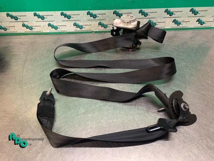 Ceinture de sécurité avant droite d'un Citroen C4 (C4 10-), Autos : Pièces & Accessoires, Habitacle & Garnissage, Citroën, Utilisé