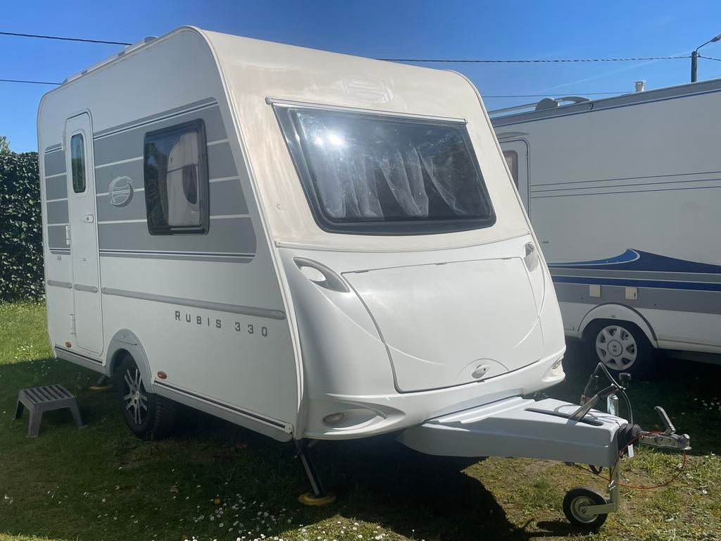Lichtgewicht caravan Caravelair Rubis 330, Tent, Mtm 750 kg, Entreprise, Poêle, 500 - 750 kg, Lit fixe