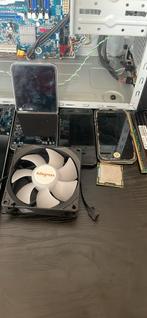 Vente de matériel informatique et électronique et téléphone, Computers en Software, Computerbehuizingen, Ophalen, Zo goed als nieuw