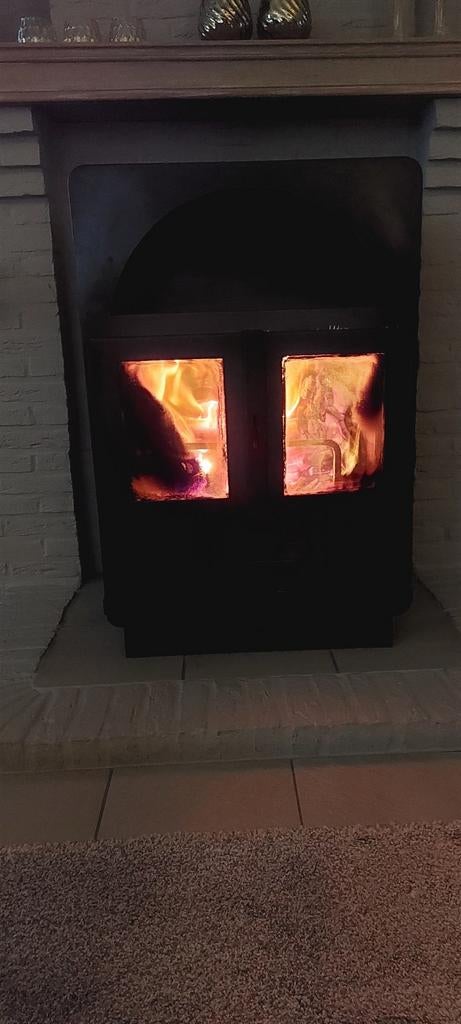 Grote houtkachel. Voor Grote ruimte., Ophalen