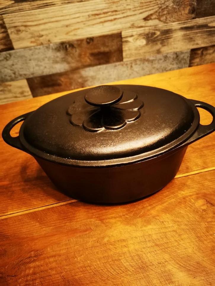 Dutch oven, Huis en Inrichting, Keuken | Potten en Pannen, Ophalen of Verzenden