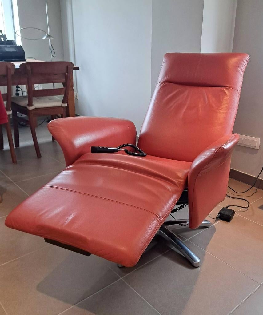 Leolux relax en design fauteuil, Huis en Inrichting, Fauteuils, Ophalen, Zo goed als nieuw, Leer