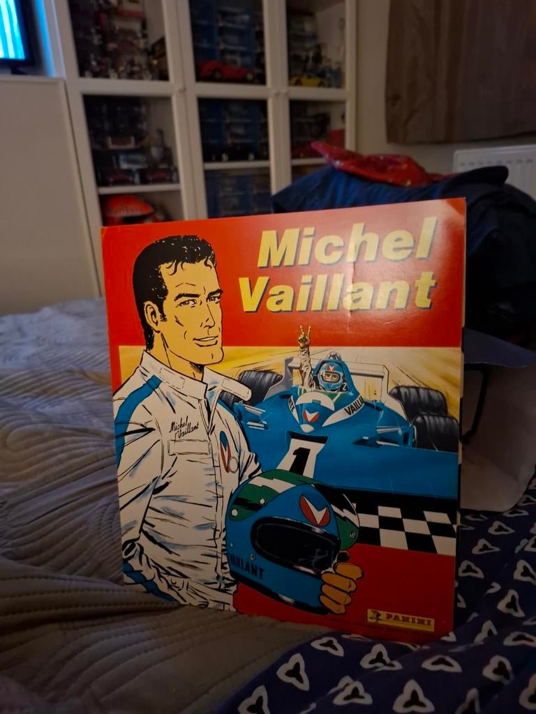 Album panini michel vaillant 200  autocollant sur 216., Collections, Enlèvement ou Envoi