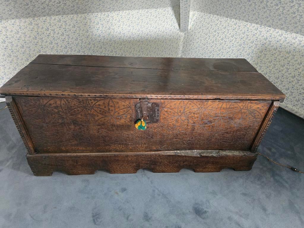 Antieke houten koffer, Enlèvement