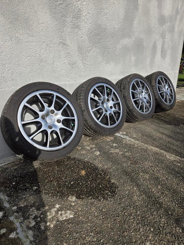 Jantes DEZENT 4 trous, 15 pouces montées de pneus MICHELIN, Auto-onderdelen, Banden en Velgen, Band(en), 15 inch, Ophalen