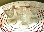 13 verres à vin vintage neufs - parfait état - 10 €/lot, Neuf, Verre ou Verres, Enlèvement ou Envoi, Verre