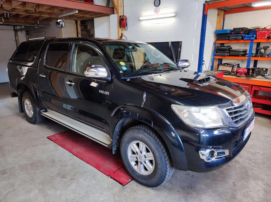 Toyota Hilux 3.0 D-4D 4WD STX (automatique), Autos, Achat, 169 ch, Noir, Automatique