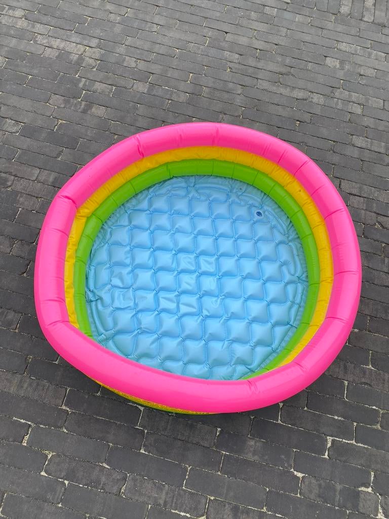 Intex babyzwembad, Enfants & Bébés, Jouets | Extérieur | Jouets en vrac, Enlèvement, Comme neuf