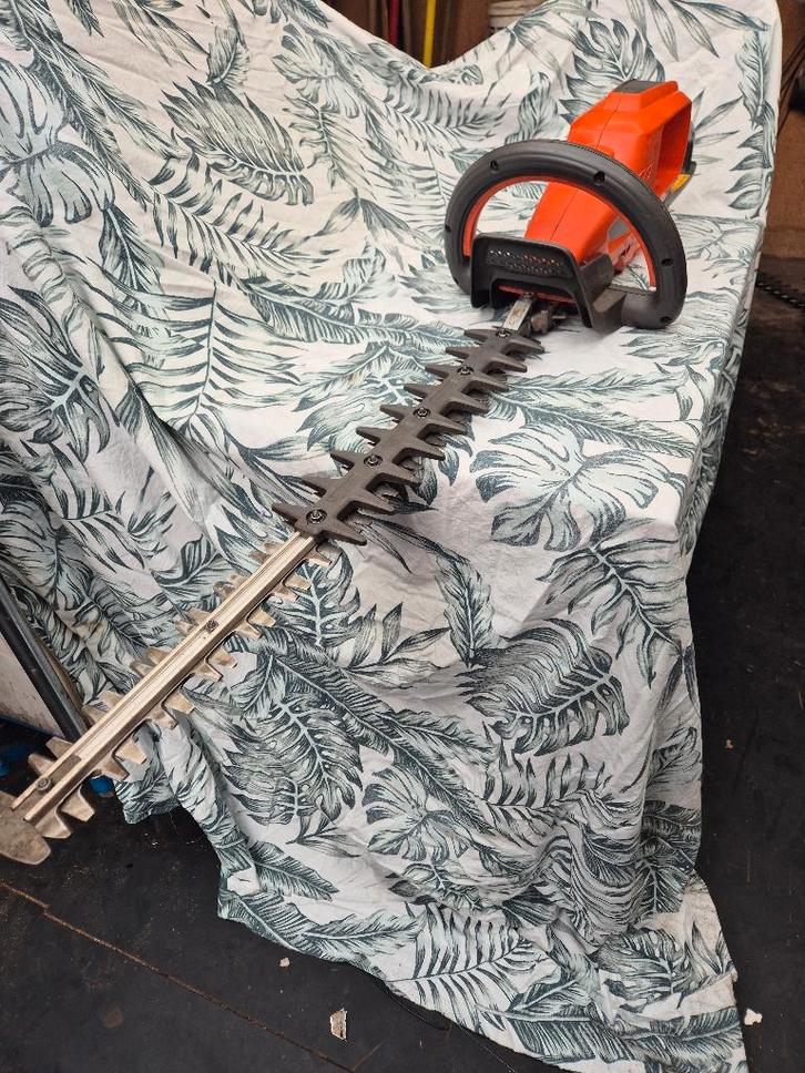 Husqvarna 520IHD60 accu heggenschaar, Tuin en Terras, Heggenscharen, Zo goed als nieuw, Accu, Ophalen