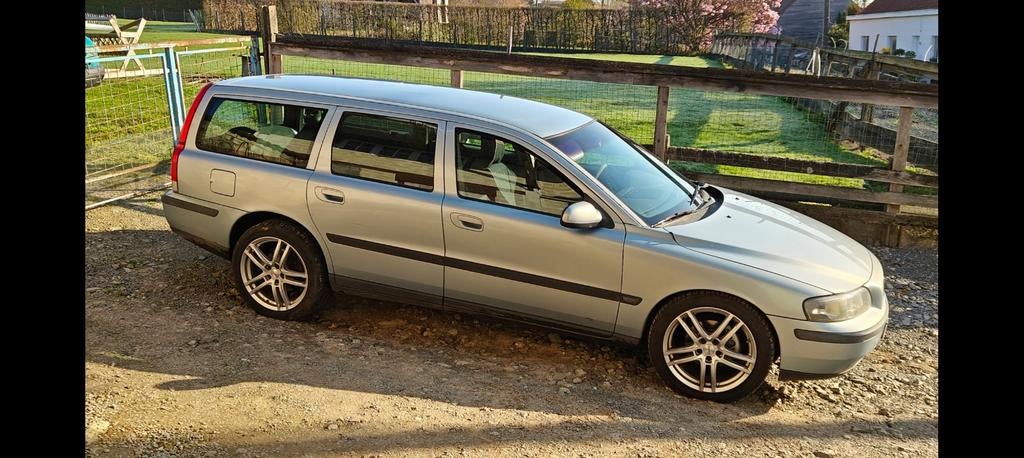 Volvo V70 D5, 2001, lichte vracht!!, Auto's, Volvo, Particulier, V70, Diesel, Handgeschakeld, Ophalen