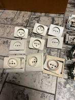 Prises électriques, Enlèvement ou Envoi, Utilisé