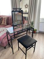 Coiffeuse, Enlèvement, Utilisé