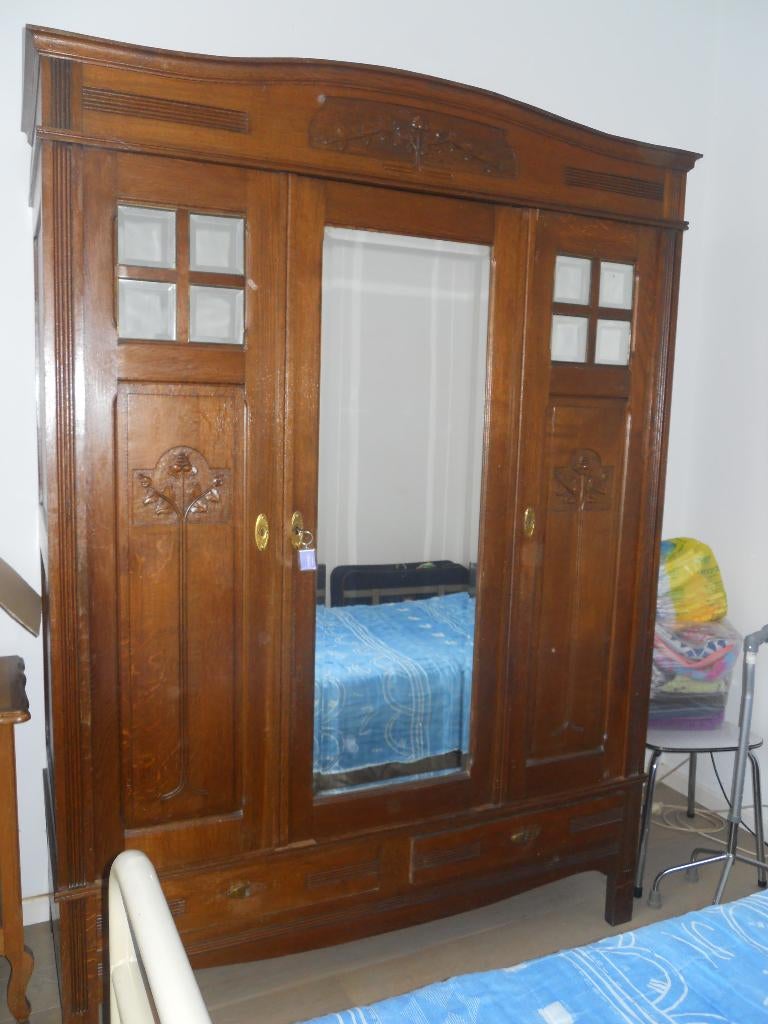 garde robes, Massif avec miroir, 100 à 150 cm, Enlèvement, 200 cm ou plus