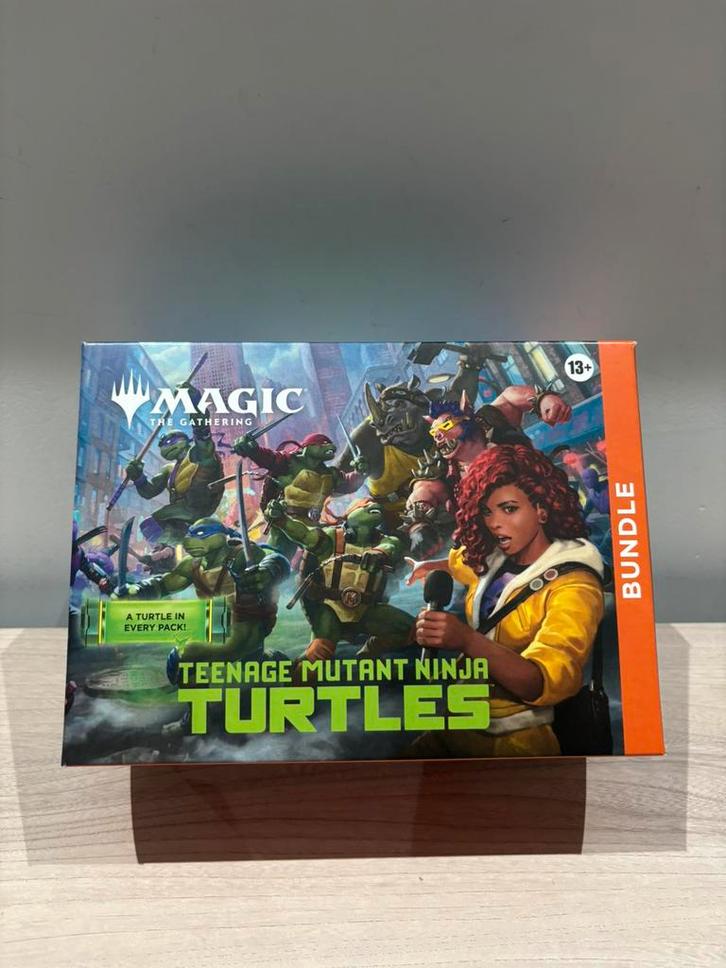 Magic: The Gathering x Teenage Mutant Ninja Turtles Bundle, Hobby en Vrije tijd, Verzamelkaartspellen | Magic the Gathering, Zo goed als nieuw