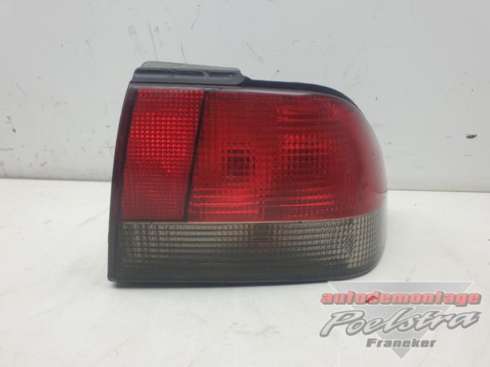 Feu arrière droit d'un Saab 900, Autos : Pièces & Accessoires, -, 3 mois de garantie, Utilisé, -