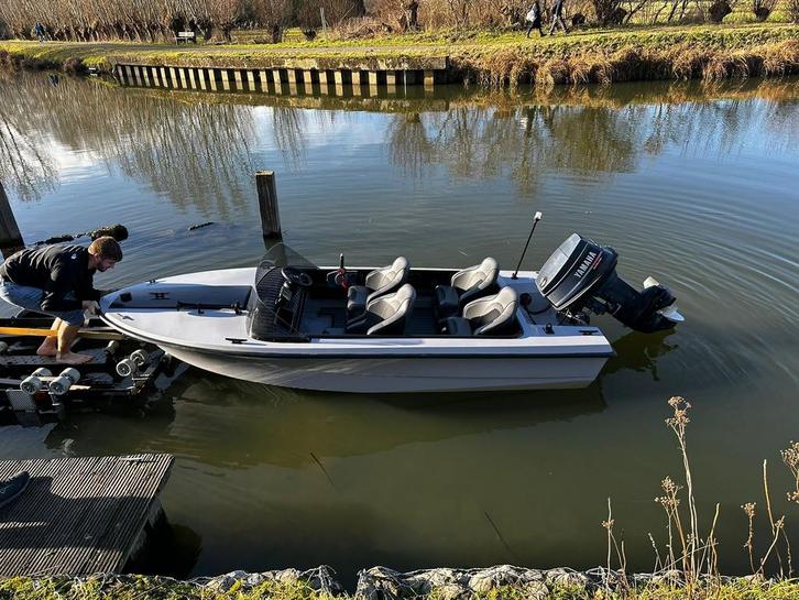 Speedboot, Sports nautiques & Bateaux, Speedboat, Comme neuf, 3 à 6 mètres, Moins de 70 ch, Polyester, Moteur hors-bord, Enlèvement