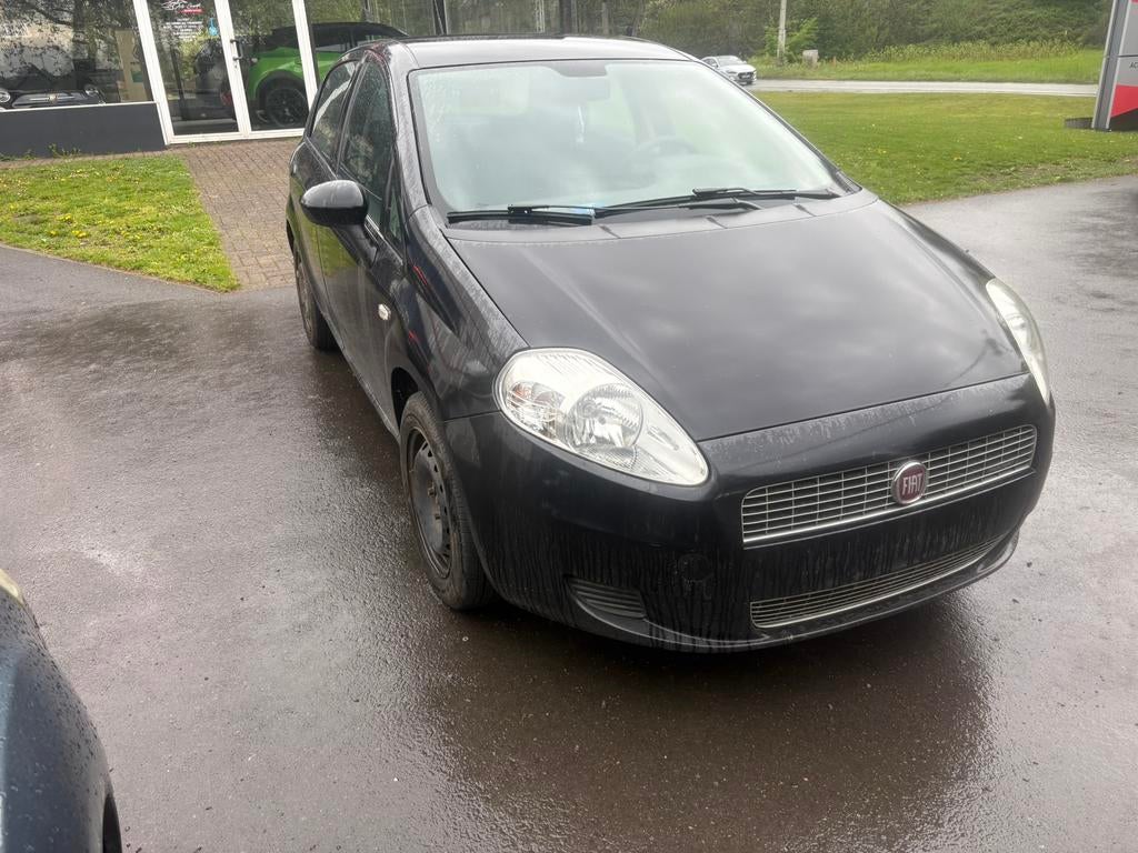 Fiat punto diesel ne démarre pas 275000km avec airco, Zwart, Bedrijf, 5 deurs, Punto