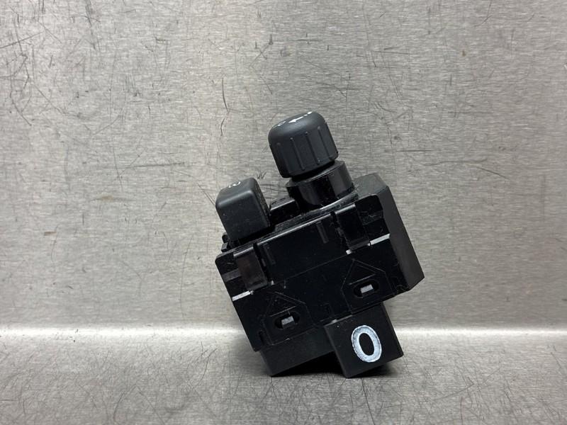 SPIEGEL SCHAKELAAR Nissan Pulsar (C13) (|5511SD|), Gebruikt, Dhr. M. Roggen, Marinus@Japoto.nl, Stadsweg 37 37
9917 PV  WIRDUM GR., NL