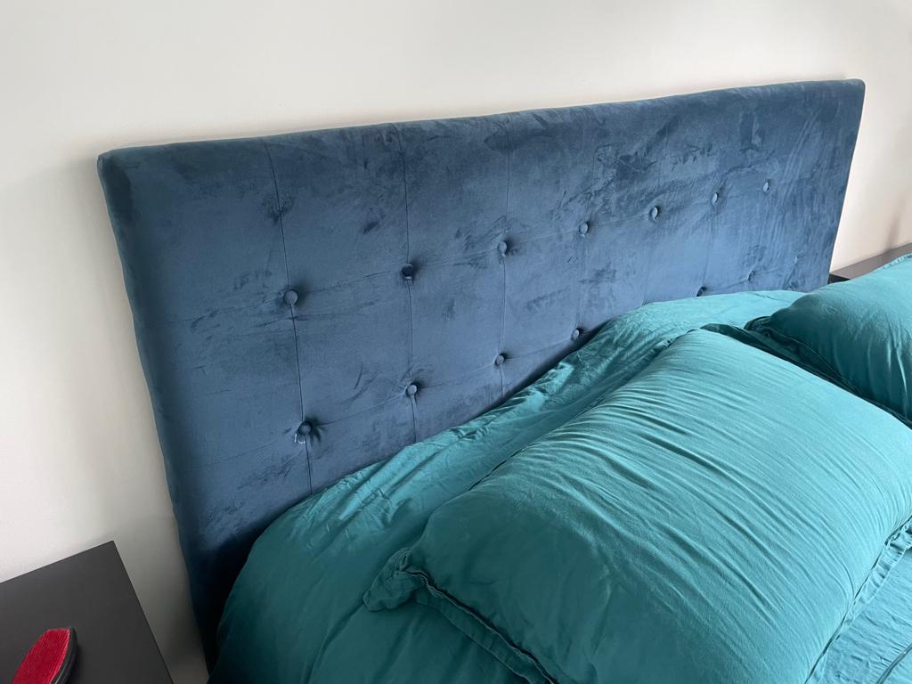 Tête de lit en velour matelassé, Maison & Meubles, Autres dimensions, Queen size, Comme neuf, Enlèvement
