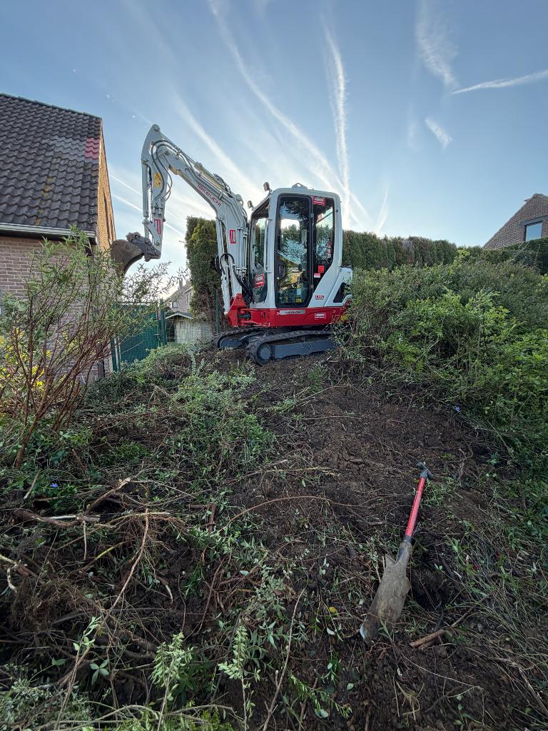 Tuinenleuckx minitractor werktuigen kraan & chauffeur tehuur, Ophalen of Verzenden, Kraan