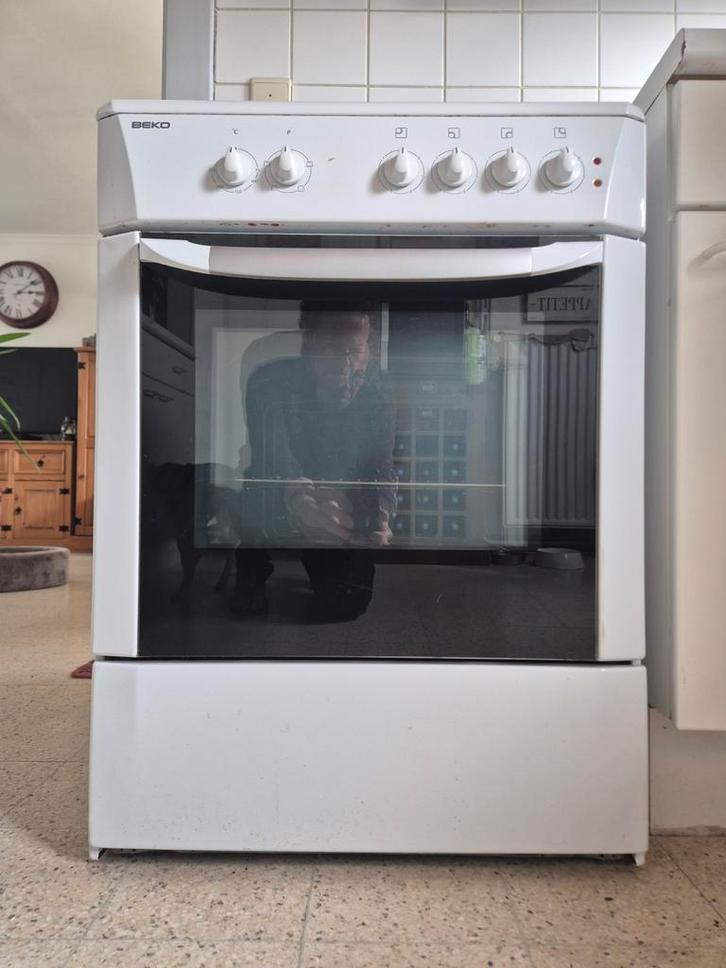 Electrisch kookfornuis Beko, Elektronische apparatuur, Fornuizen, Ophalen