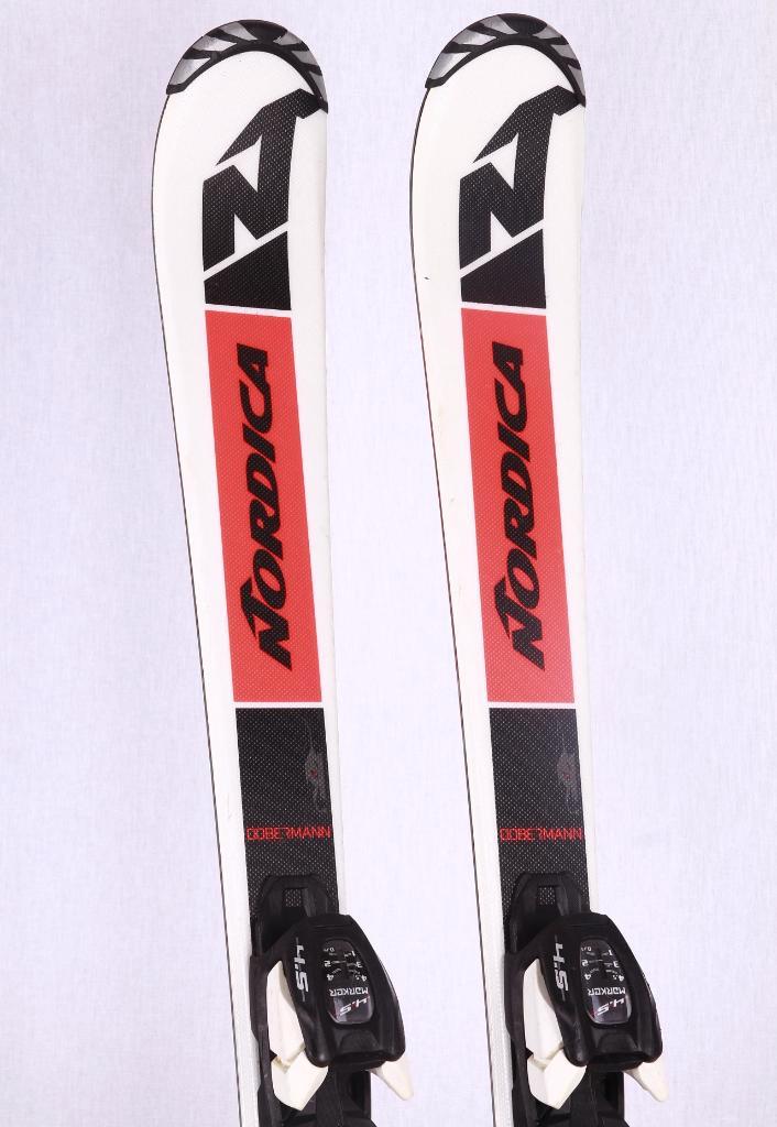 90 120 140 skis pour enfants NORDICA DOBERMANN RJ TEAM, Sports & Fitness, Ski & Ski de fond, Utilisé, Skis, Nordica, Carving, Enlèvement ou Envoi