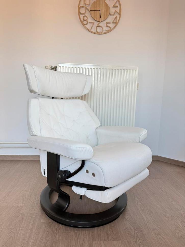 Fauteuil design Stressless - Repose-pieds relax électrique, Maison & Meubles, Fauteuils, Comme neuf, Bois, Cuir, Métal, 75 à 100 cm