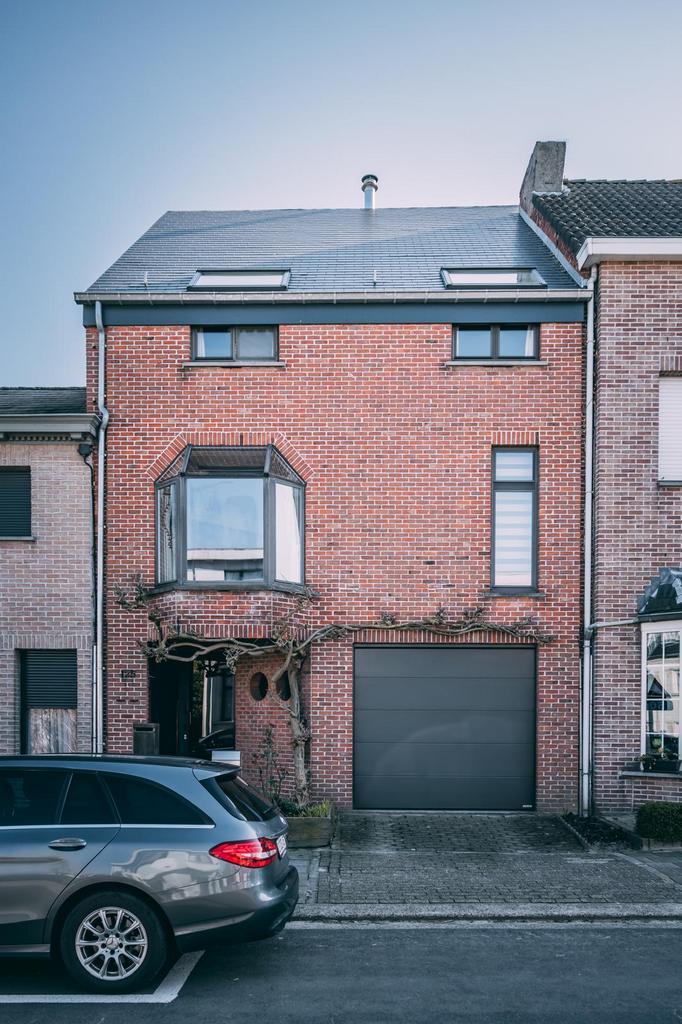 Sfeervolle split-level woning met unieke indeling in Lint, Immo, Huizen en Appartementen te koop, Antwerpen (stad), 200 tot 500 m²