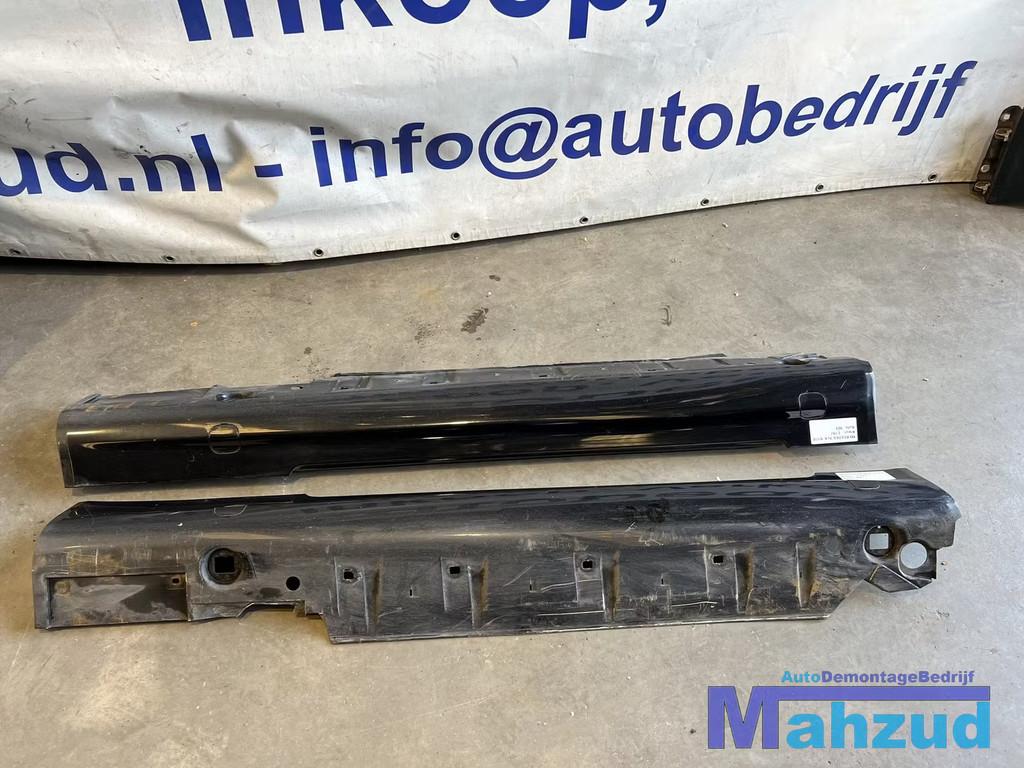 MERCEDES SLK R170 Zwart C197 Zijskirt sideskirt set 1996-200, Mercedes-Benz AG, Mercedes-Benz, Utilisé, Mercedesstrasse 120
70372  Stuttgart, DE