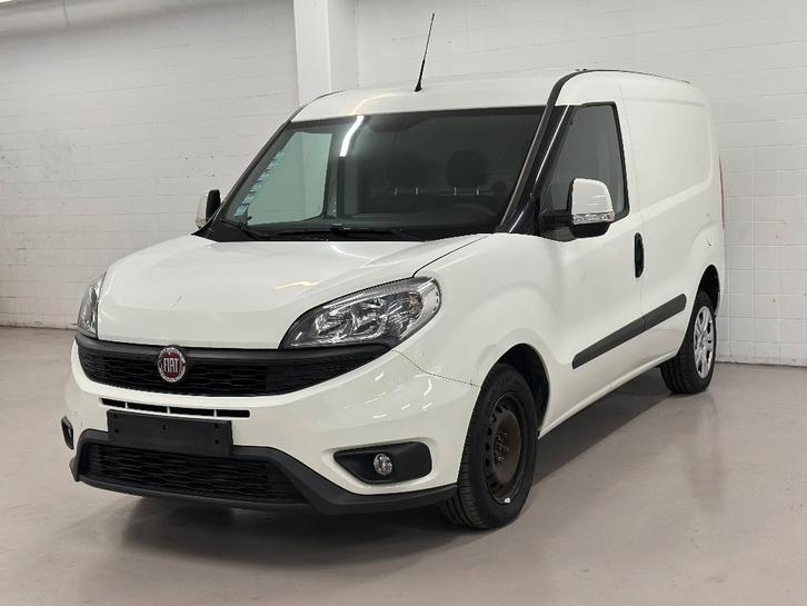 Fiat Doblo 1.3 diesel licht vracht 2017 euro6b, Autos, Fiat, Entreprise, Doblo, Air conditionné, Bluetooth, Système de navigation