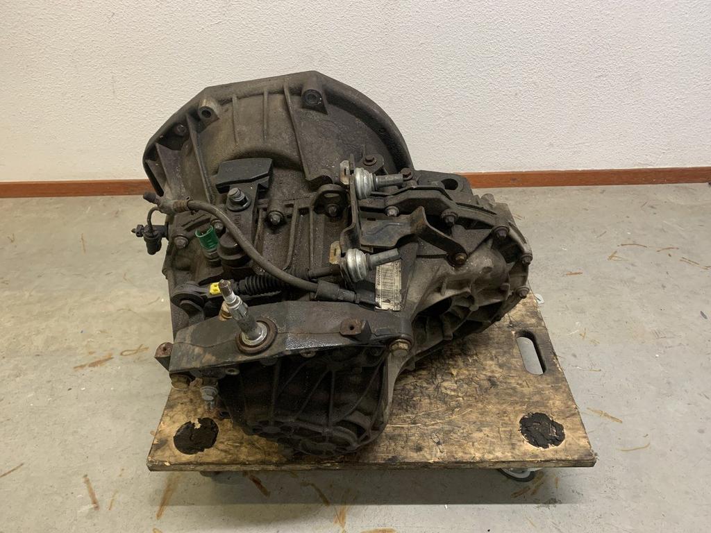 versnellingsbak vivaro trafic 2007-2012 2.0cdti 6-bak PF6024, Gebruikt, -, -, Ophalen of Verzenden