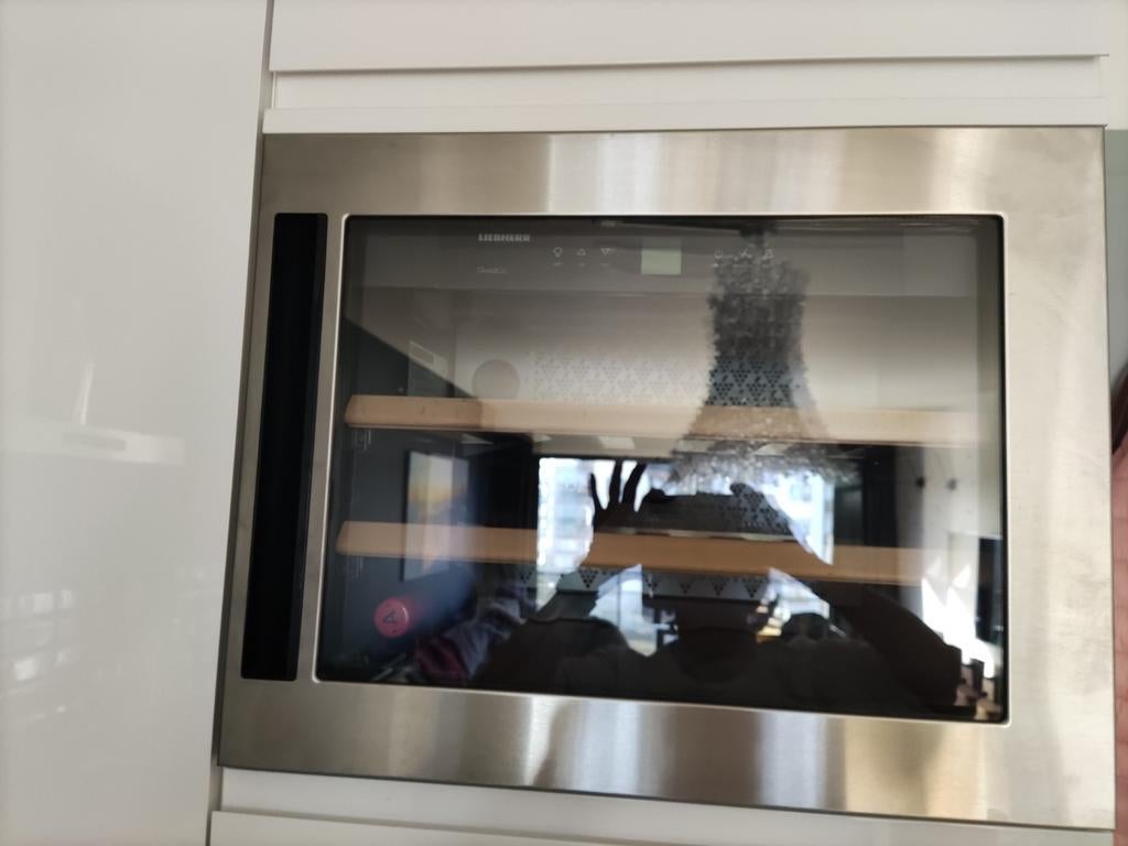 Inbouw wijnkoeler, zelden gebruikt, Ophalen, Zo goed als nieuw