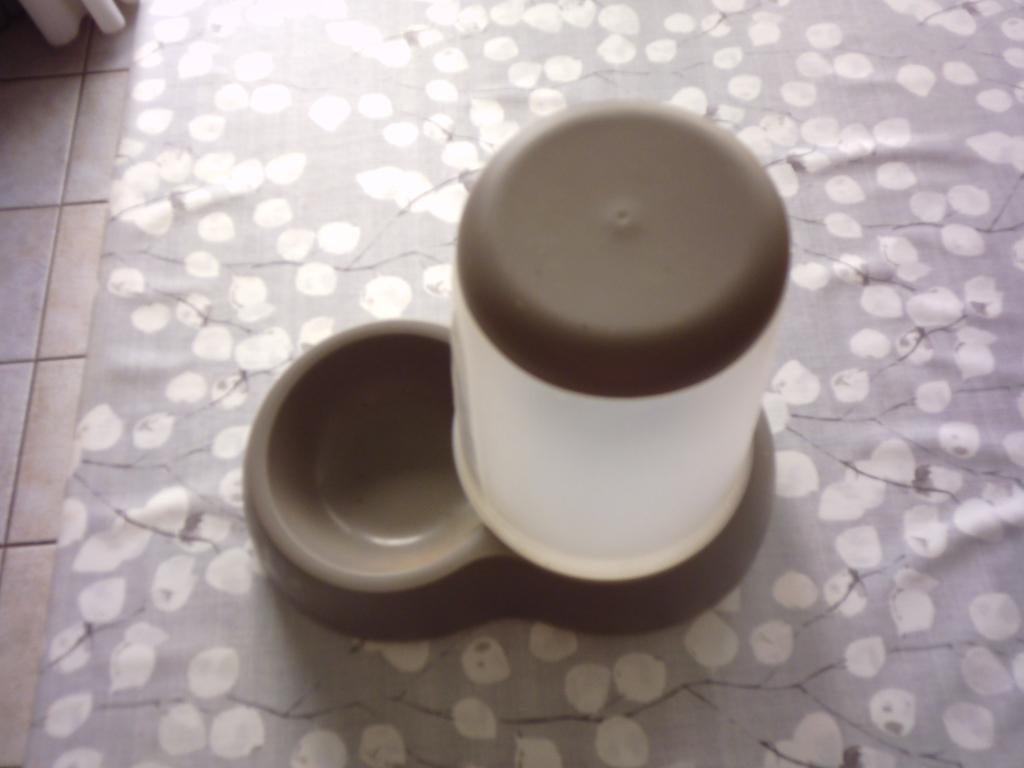 drinkbakje, Animaux & Accessoires, Nourriture & Abreuvoirs pour chats, Enlèvement, Comme neuf