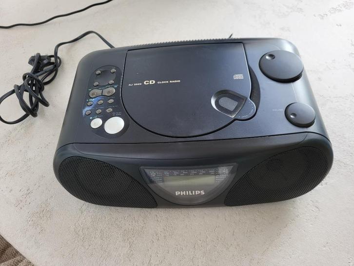 Nostalgie - CD en radio wekker van Philips, Audio, Tv en Foto, Cd-spelers, Zo goed als nieuw, Philips, Draagbaar, Met radio, Ophalen of Verzenden