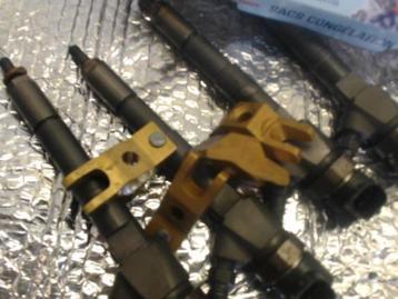 Injecteur Fiat Doblo 2 1.6JTD 77kw 198A3000 2010-2014 beschikbaar voor biedingen