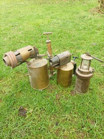 Anciennes lampes en cuivre. (Voir texte et photos). beschikbaar voor biedingen