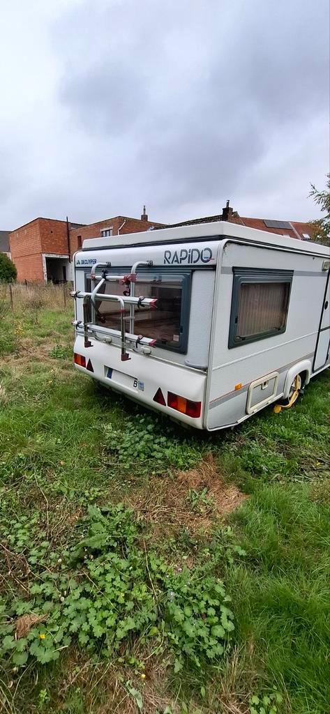 Rapido 38 met mover en voortent 4 pers. Exelente staat, Caravans en Kamperen, Caravans, Particulier, tot en met 4, Rapido, Vast bed